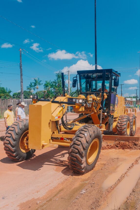 Governo de Roraima inicia asfaltamento de vias em sede e vilas de Rorainópolis