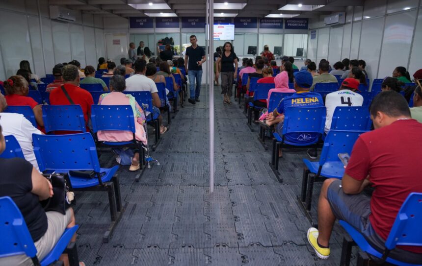 Policlínica Coronel Mota amplia recepção provisoriamente para aumentar atendimento de pacientes
