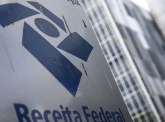 Receita paga o terceiro lote de restituição do Imposto de Renda para mais de 2,7 milhões de contribuintes