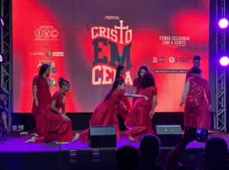 Festival Cristo em Cena terá show gratuito com cantor gospel David Quinlan em Boa Vista